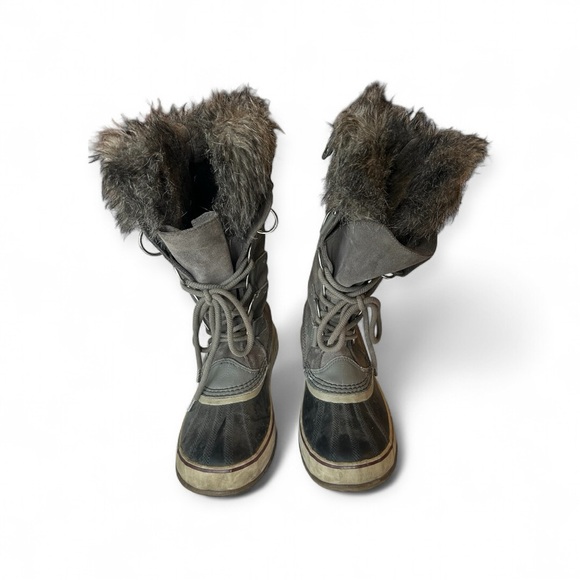 Sorel Shoes - Sorel Charcoal and Black Winter Boots with Faux Fur - decorative button missing